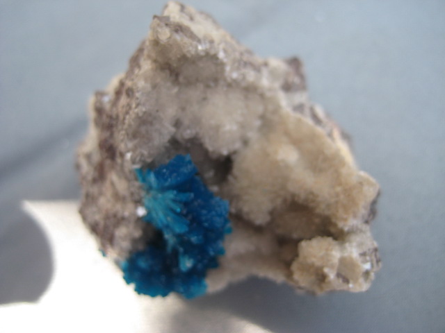 Cavansite gets rid of negative thoughts and beliefs 2697